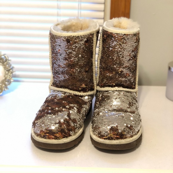 Sparkle UGG - Picture 3 of 3